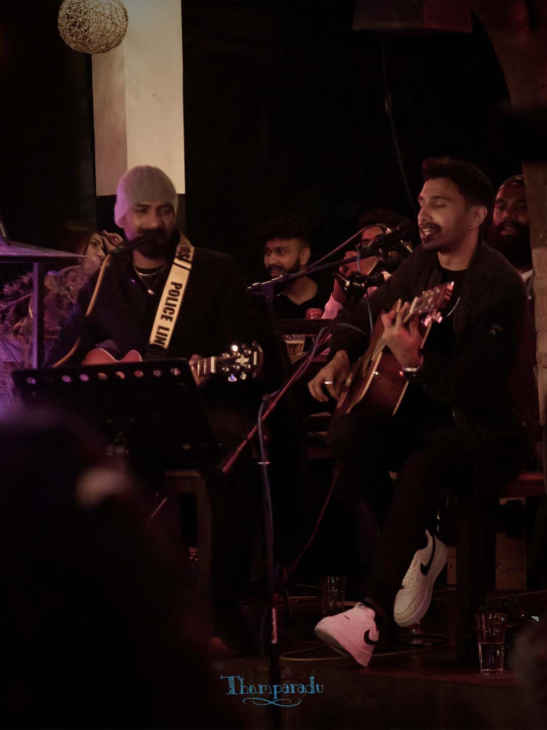 Musicians playing at Themparadu